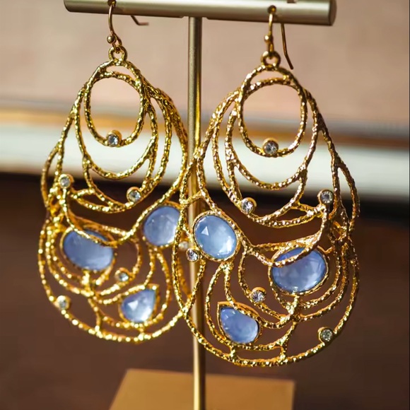 Alexis Bittar Large Lace Dangle Earrings - Picture 5 of 5